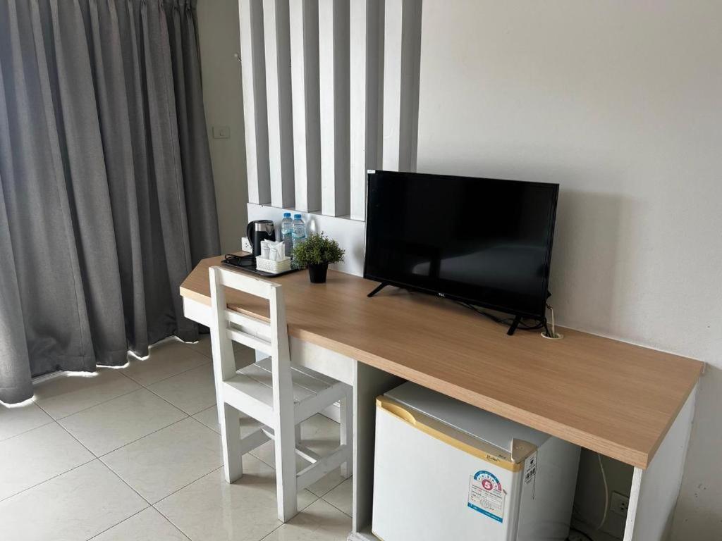 Nana Chat Bangsaen Hotel 시 라차 외부 사진