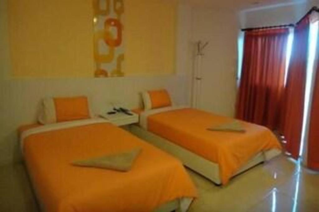 Nana Chat Bangsaen Hotel 시 라차 외부 사진
