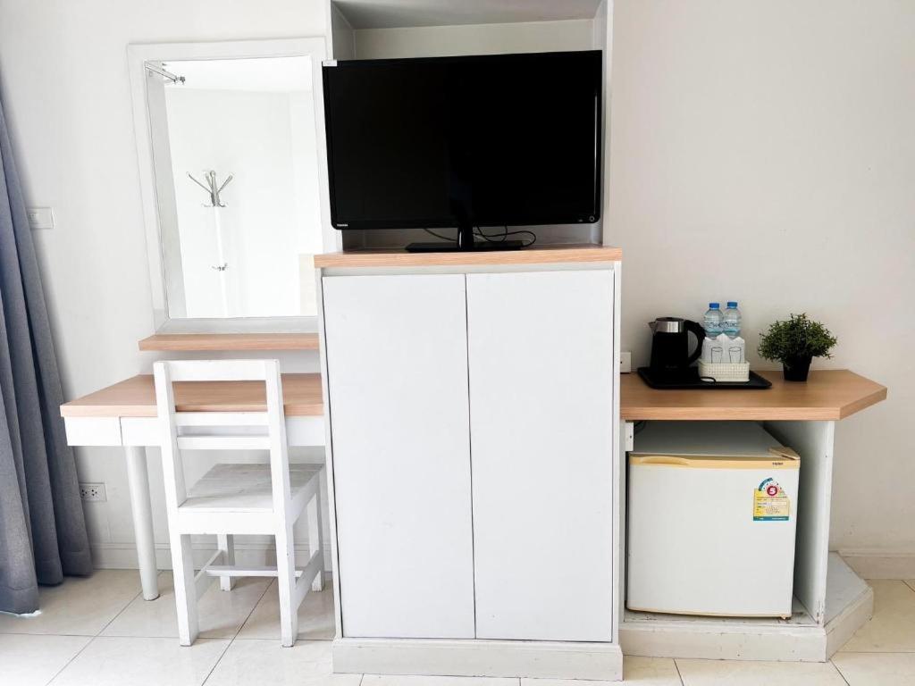 Nana Chat Bangsaen Hotel 시 라차 외부 사진